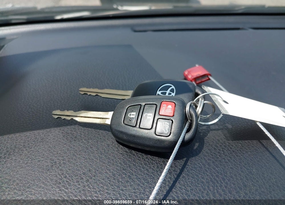 2015 TOYOTA RAV4 XLE VIN: 2T3RFREVXFW378538