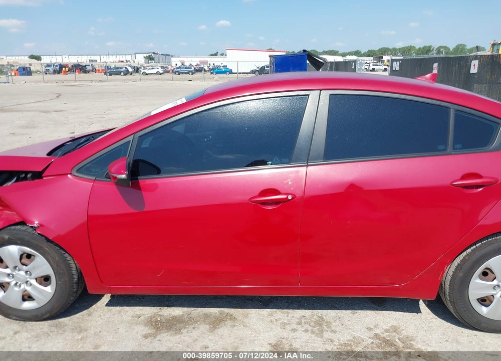 2015 KIA FORTE LX VIN: KNAFX4A66F5427207