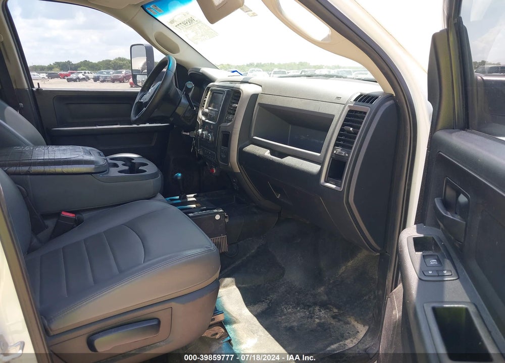 2017 RAM 5500 CHASSIS TRADESMAN/SLT/LAIE VIN: 3C7WRNFLXHG727722