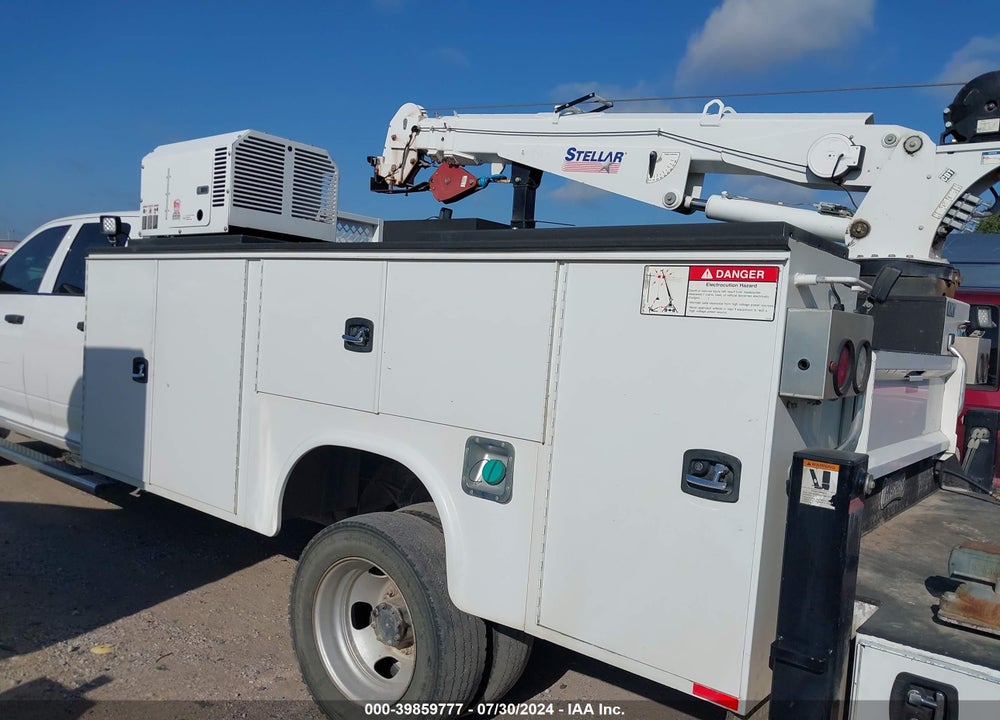2017 RAM 5500 CHASSIS TRADESMAN/SLT/LAIE VIN: 3C7WRNFLXHG727722