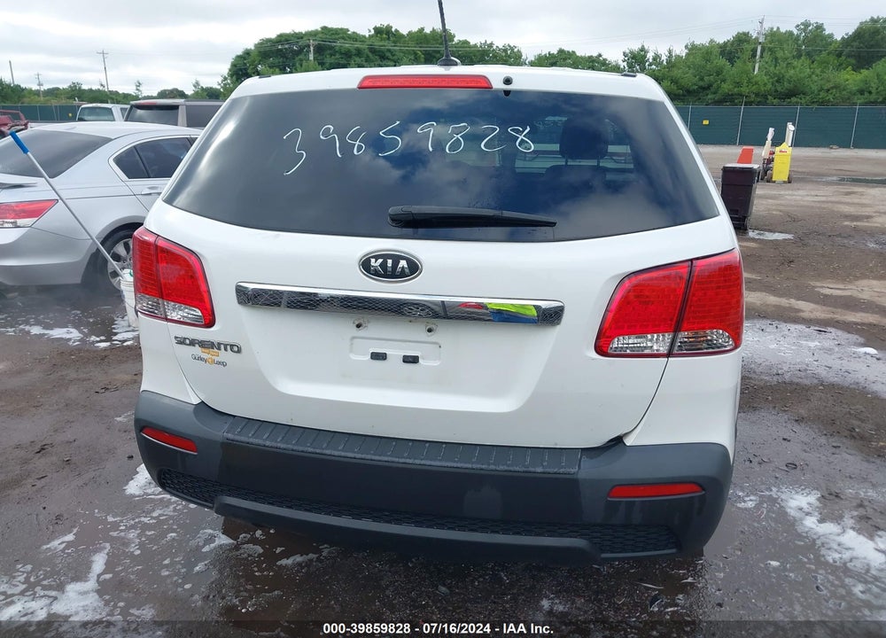 2012 KIA SORENTO LX VIN: 5XYKT4A19CG216037