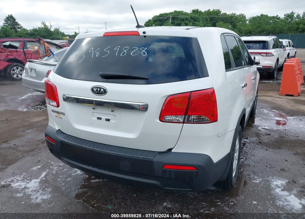 2012 KIA SORENTO LX VIN: 5XYKT4A19CG216037