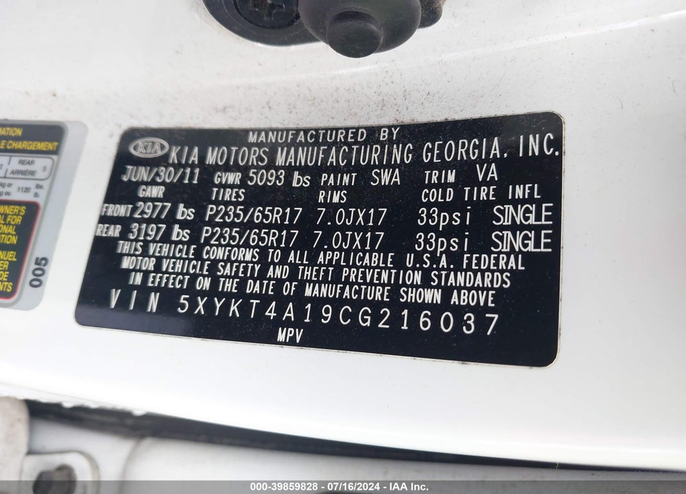 2012 KIA SORENTO LX VIN: 5XYKT4A19CG216037