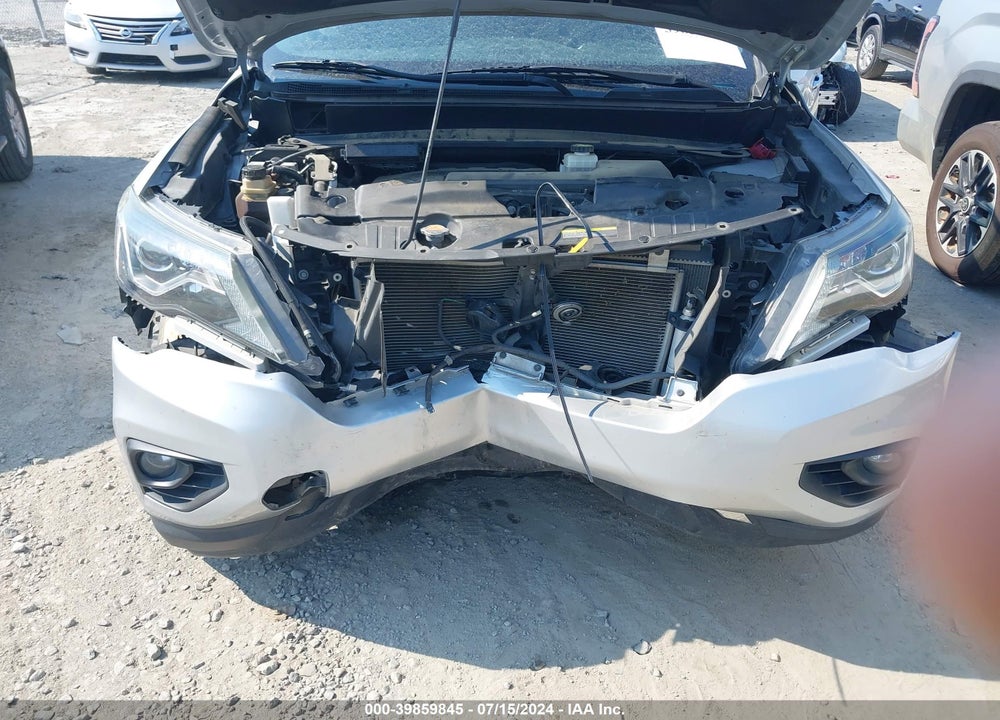 2018 NISSAN PATHFINDER SL VIN: 5N1DR2MN7JC650576