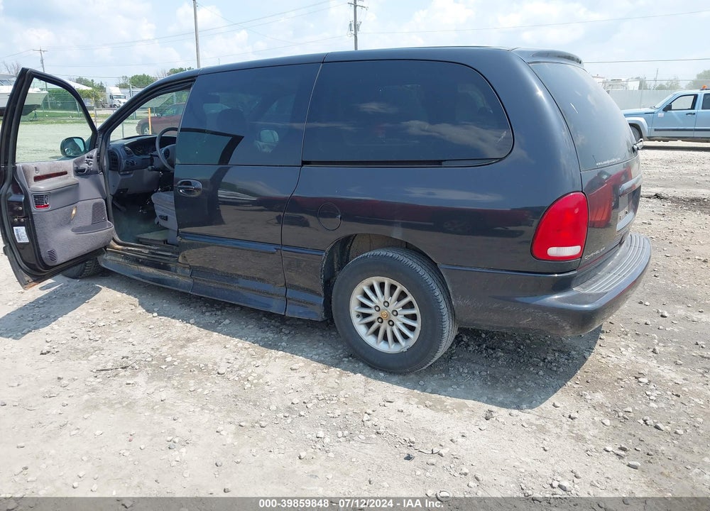 2000 CHRYSLER TOWN & COUNTRY LX VIN: 1C4GP44G2YB548509