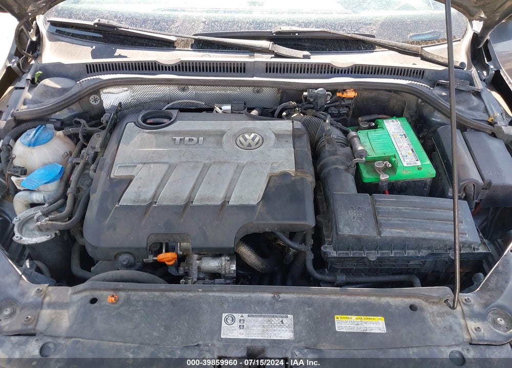 2013 VOLKSWAGEN JETTA 2.0L TDI VIN: 3VW3L7AJ3DM435308