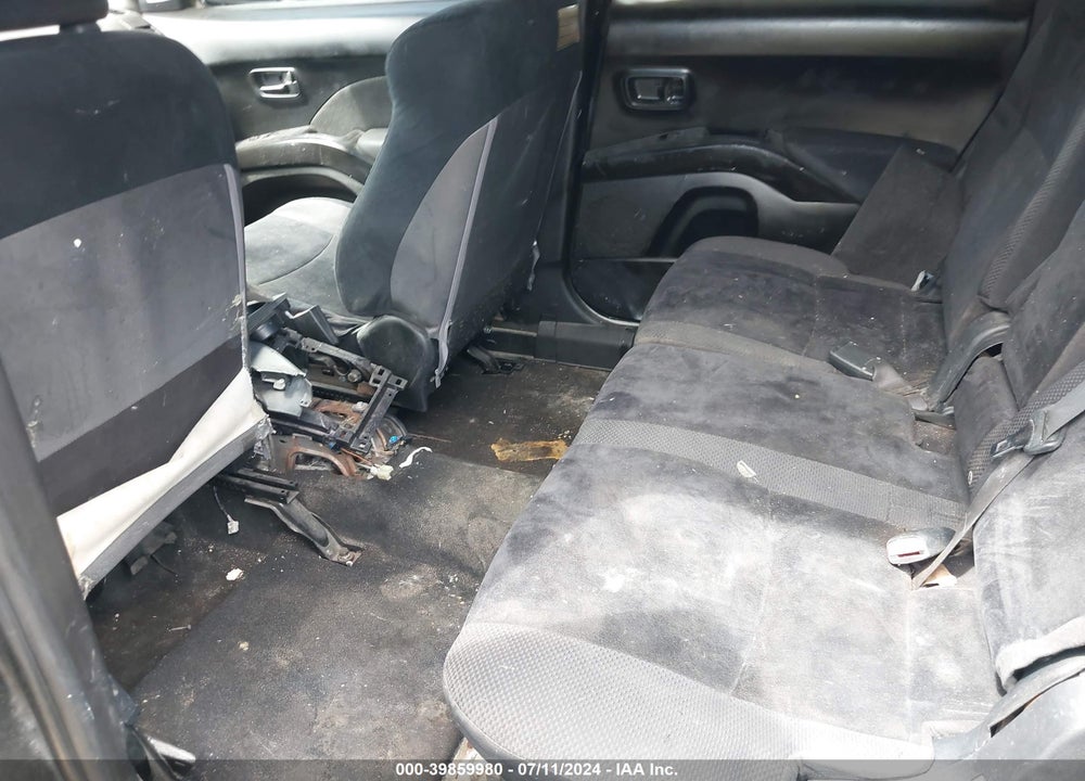 2010 MITSUBISHI OUTLANDER ES VIN: JA4AS2AW7AZ008777