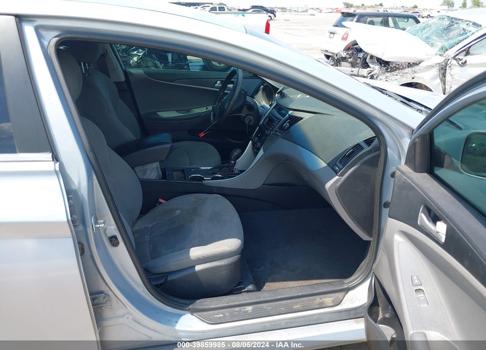2014 HYUNDAI SONATA GLS VIN: 5NPEB4AC3EH814038