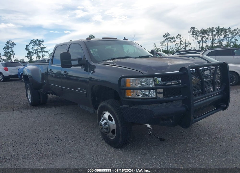 2011 CHEVROLET SILVERADO 3500HD LTZ VIN: 1GC4K1C89BF206579
