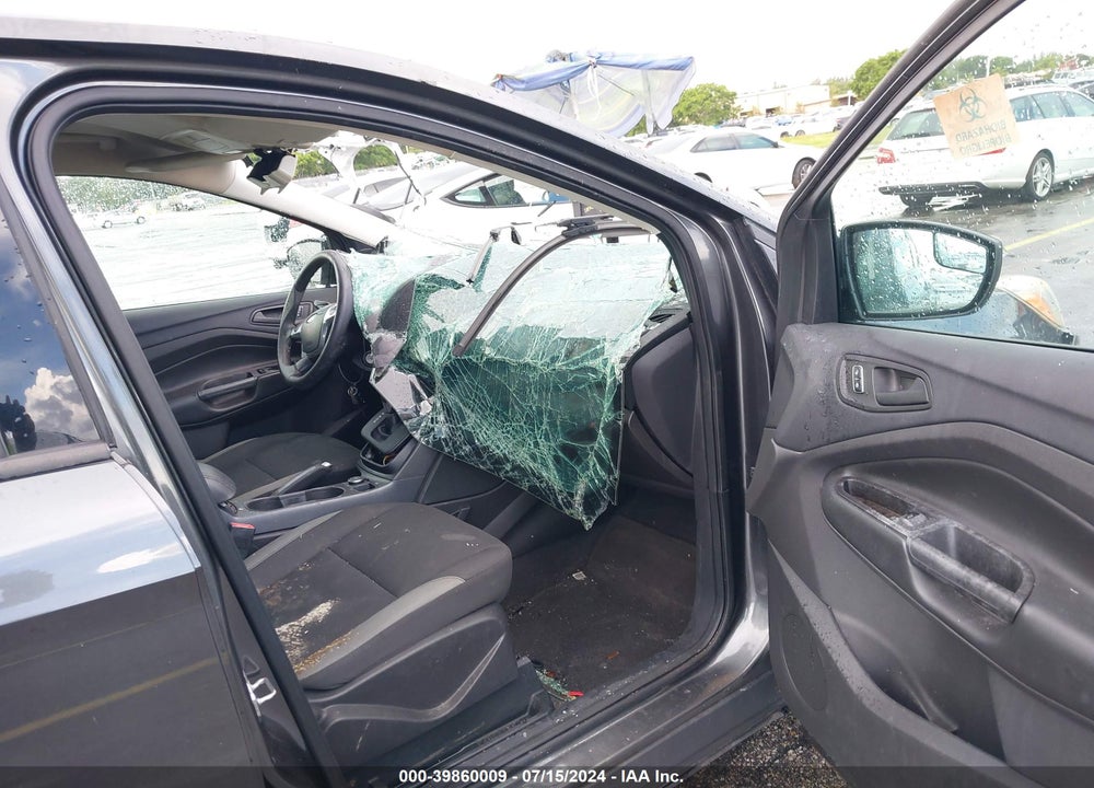 2016 FORD ESCAPE S VIN: 1FMCU0F73GUB19939