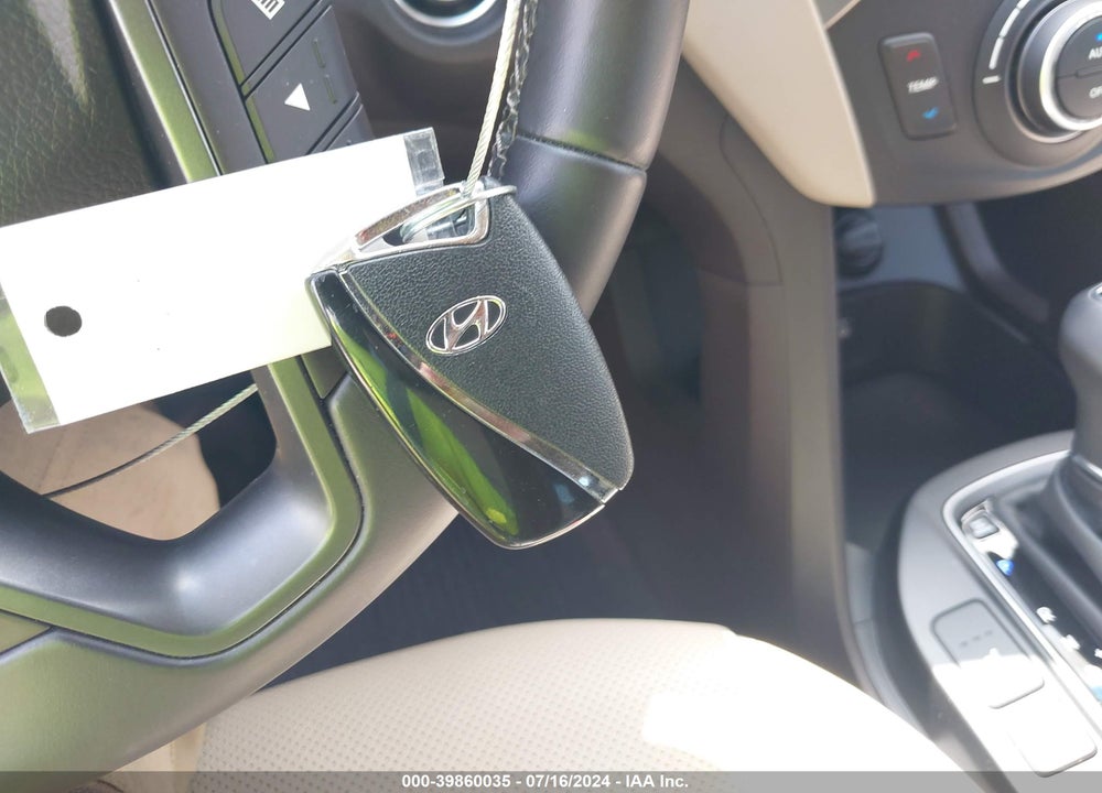 2017 HYUNDAI SANTA FE SPORT 2.4L VIN: 5XYZU3LBXHG491354