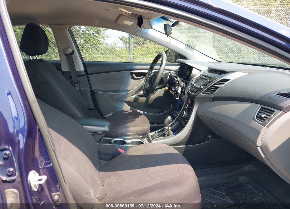 2014 HYUNDAI ELANTRA SE VIN: 5NPDH4AE4EH528579
