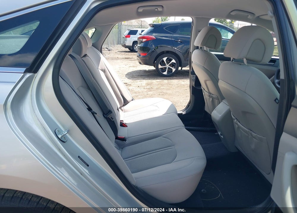 2017 HYUNDAI SONATA VIN: 5NPE24AF0HH538352