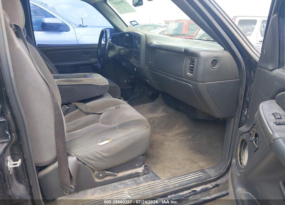 2005 GMC SIERRA 1500 SLE VIN: 2GTEC13T451191023