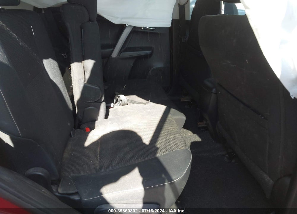 2016 TOYOTA RAV4 XLE VIN: 2T3WFREV0GW257697