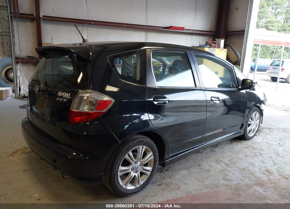 2010 HONDA FIT SPORT VIN: JHMGE8G40AS012192