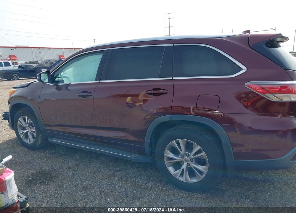 2015 TOYOTA HIGHLANDER XLE V6 VIN: 5TDKKRFH4FS105585