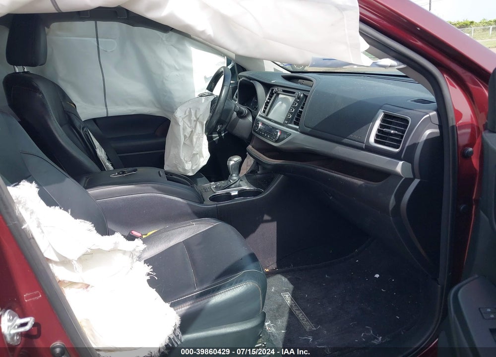 2015 TOYOTA HIGHLANDER XLE V6 VIN: 5TDKKRFH4FS105585