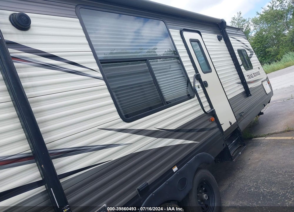2018 HEART MANUFACTURING TRAIL RUNNER 27RKS VIN: 5SFEB3321JE376237