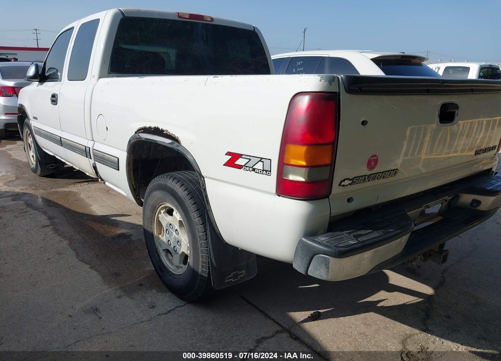 2002 CHEVROLET SILVERADO 1500 LS VIN: 2GCEK19T521360231