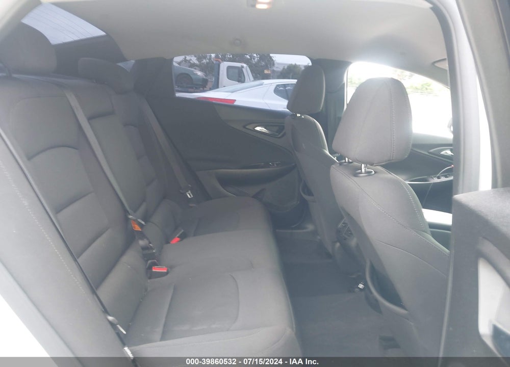 2018 CHEVROLET MALIBU LT VIN: 1G1ZD5ST4JF271988