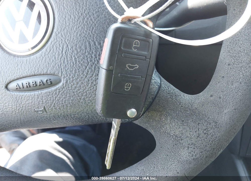 2002 VOLKSWAGEN JETTA GLS VIN: 3VWSB69M02M156399