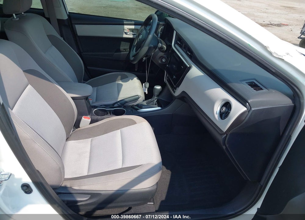 2017 TOYOTA COROLLA LE VIN: 2T1BURHE6HC854879
