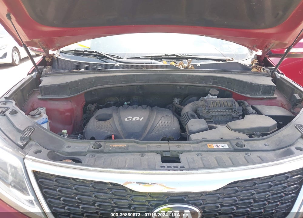2015 KIA SORENTO LX VIN: 5XYKT3A65FG638185