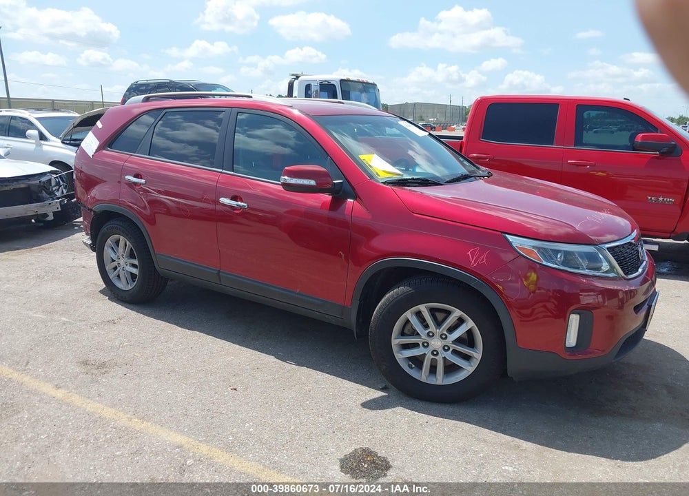 2015 KIA SORENTO LX VIN: 5XYKT3A65FG638185