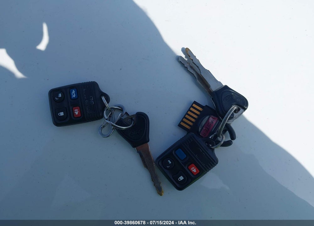 1998 FORD ESCORT SE VIN: 1FALP13PXWW101999