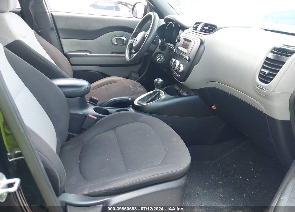 2015 KIA SOUL VIN: KNDJN2A20F7235810