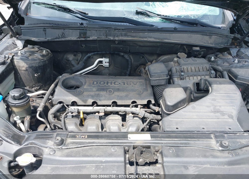 2012 HYUNDAI SANTA FE GLS VIN: 5XYZG3ABXCG129382