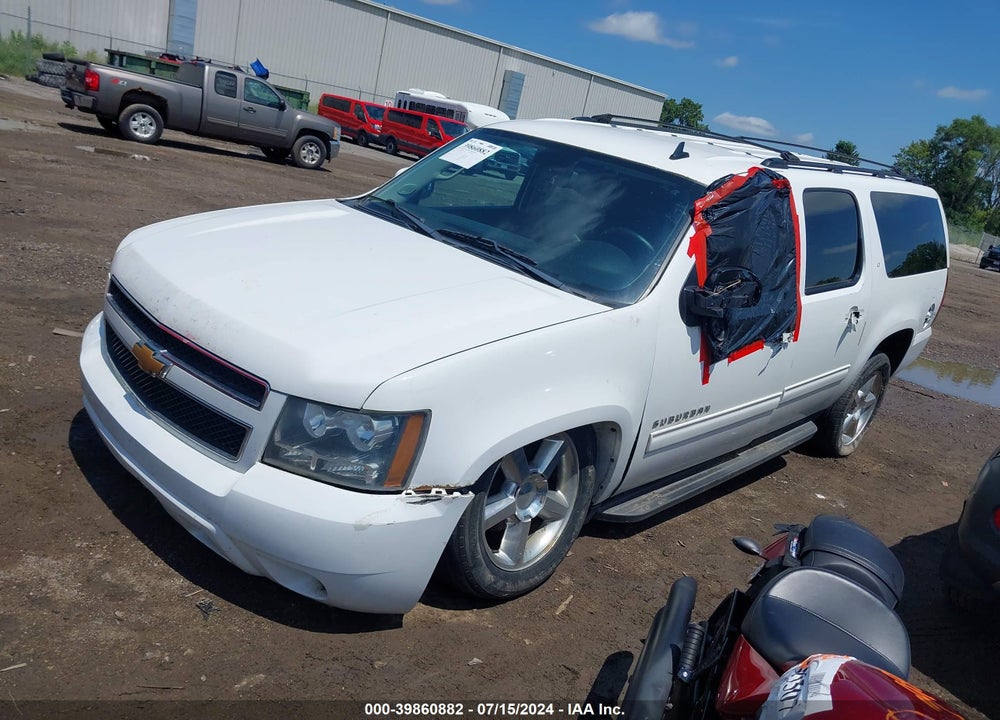 2014 CHEVROLET SUBURBAN 1500 LT VIN: 1GNSKJE79ER155705