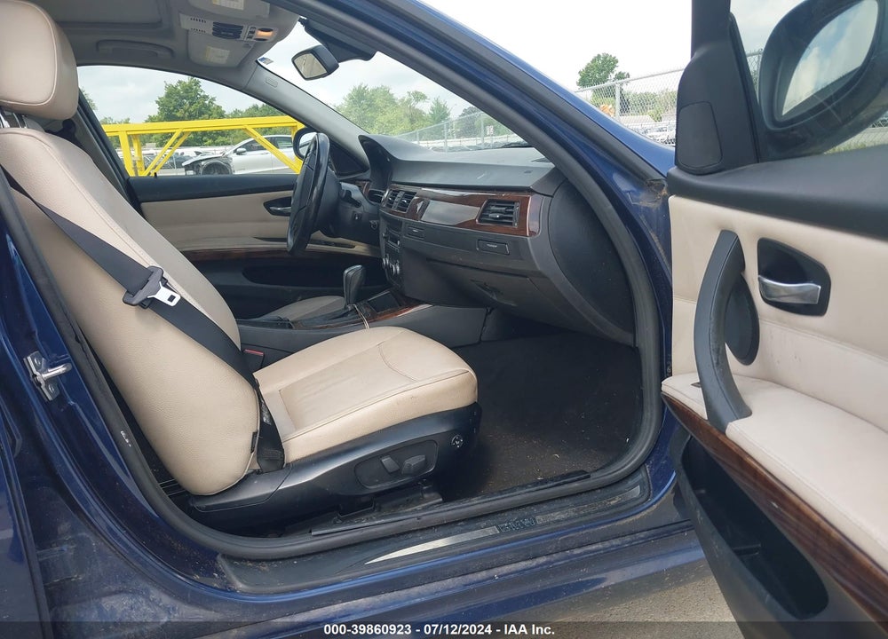 2011 BMW 328I XDRIVE VIN: WBAPK7G59BNN69824