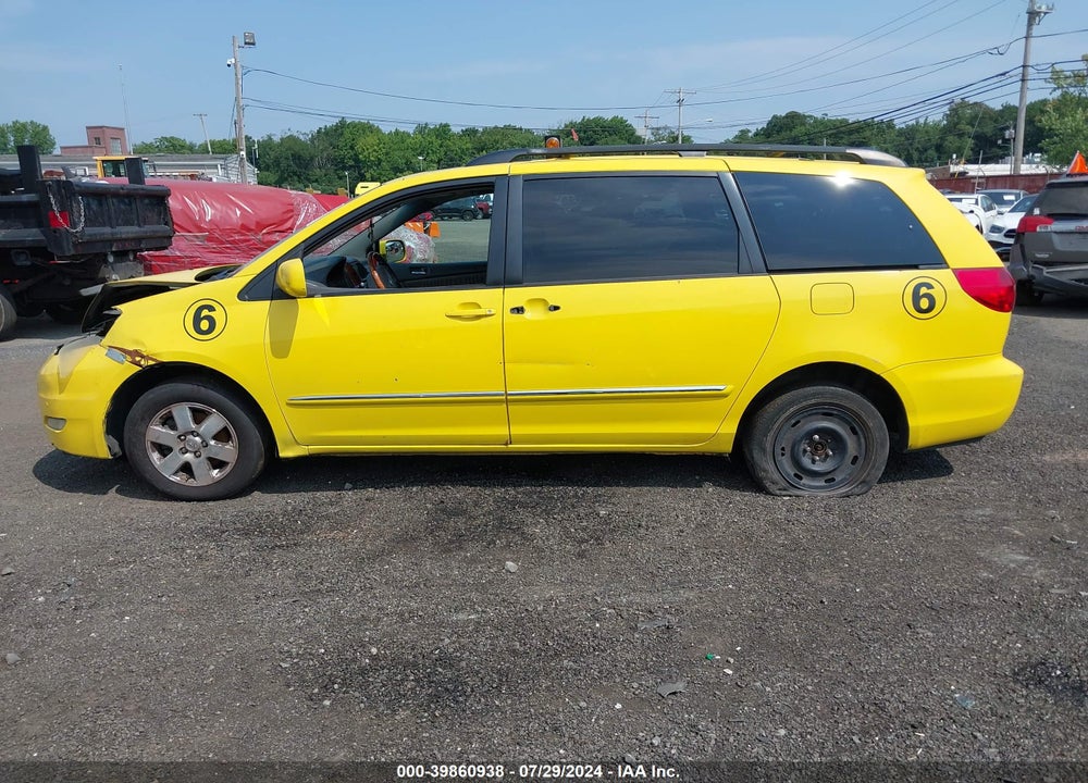 2007 TOYOTA SIENNA XLE LIMITED VIN: 5TDBK22C47S000029
