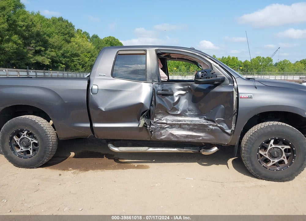 2013 TOYOTA TUNDRA GRADE 5.7L V8 VIN: 5TFUW5F13DX276022