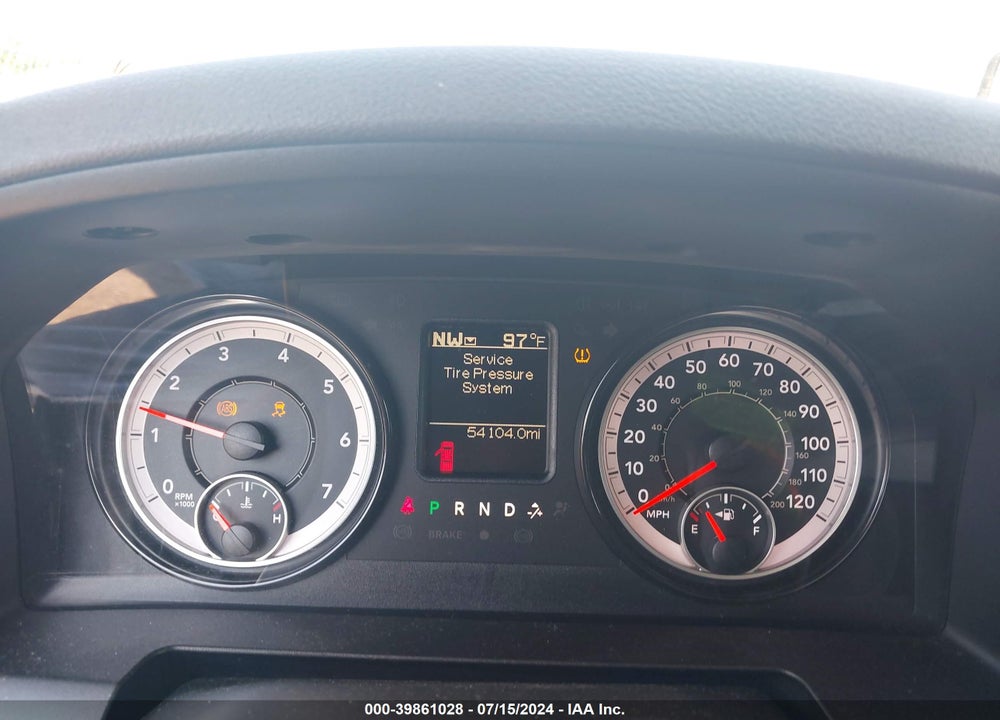 2019 RAM 1500 CLASSIC EXPRESS QUAD CAB 4X4 6'4 BOX VIN: 1C6RR7FG8KS643253