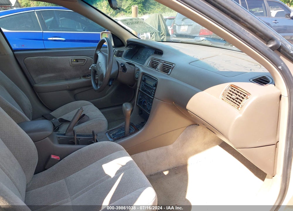 2000 TOYOTA CAMRY LE VIN: 4T1BG22K3YU978328