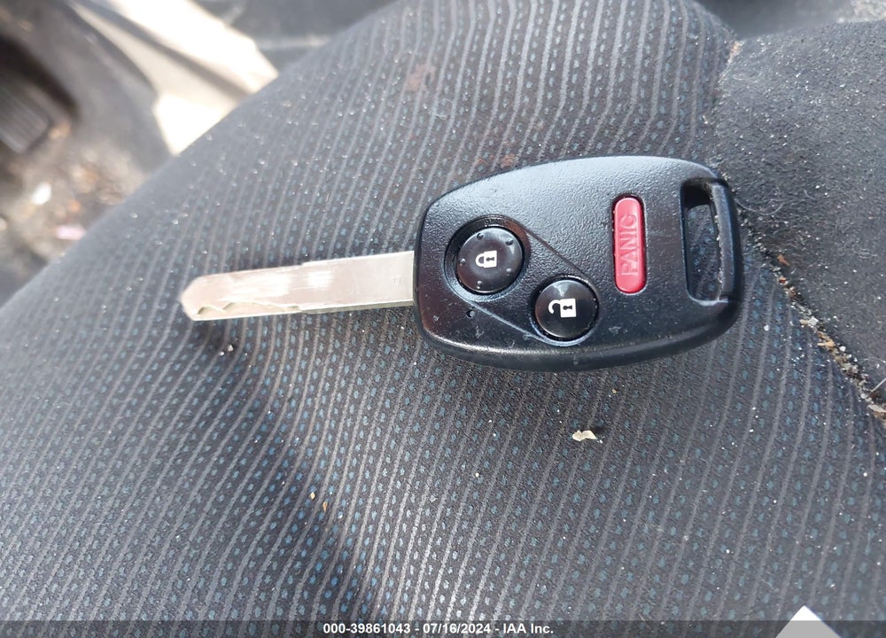 2011 HONDA FIT SPORT VIN: JHMGE8G50BC005764
