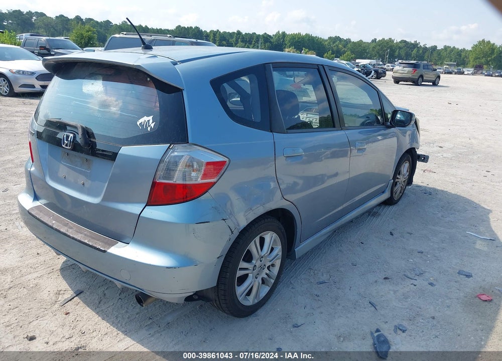 2011 HONDA FIT SPORT VIN: JHMGE8G50BC005764