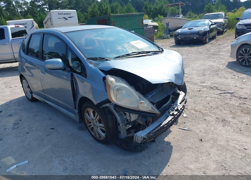 2011 HONDA FIT SPORT VIN: JHMGE8G50BC005764