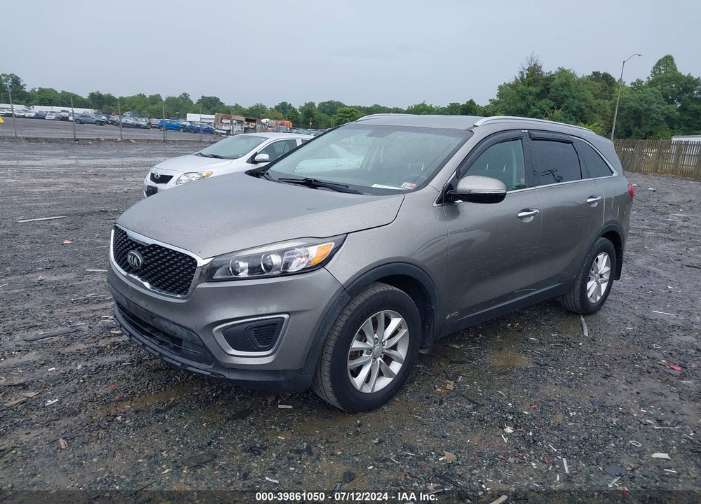 2016 KIA SORENTO 2.4L LX VIN: 5XYPGDA37GG110932
