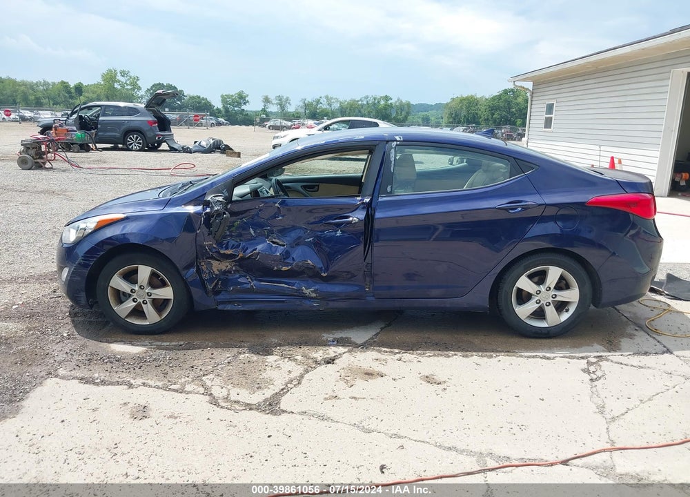 2013 HYUNDAI ELANTRA GLS VIN: 5NPDH4AE5DH328082
