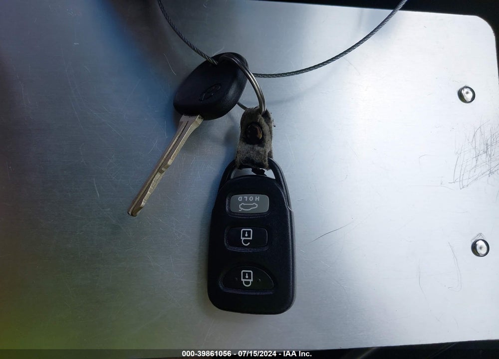 2013 HYUNDAI ELANTRA GLS VIN: 5NPDH4AE5DH328082