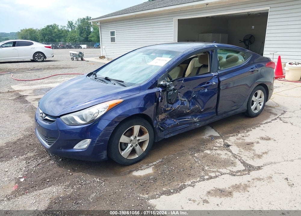 2013 HYUNDAI ELANTRA GLS VIN: 5NPDH4AE5DH328082