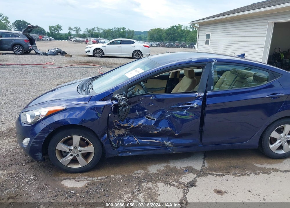 2013 HYUNDAI ELANTRA GLS VIN: 5NPDH4AE5DH328082