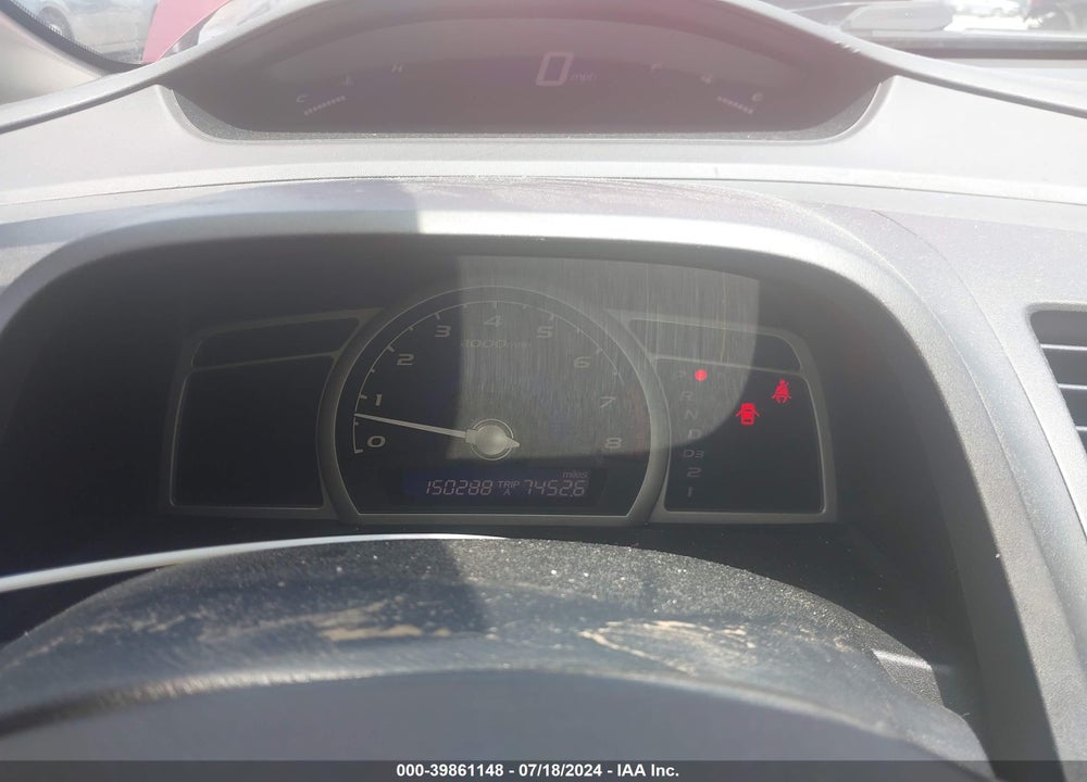 2010 HONDA CIVIC LX VIN: 19XFA1F51AE085827