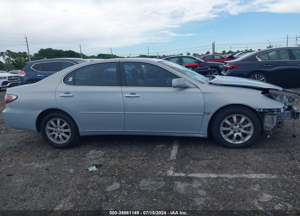 2002 LEXUS ES 300 VIN: JTHBF30G820084091