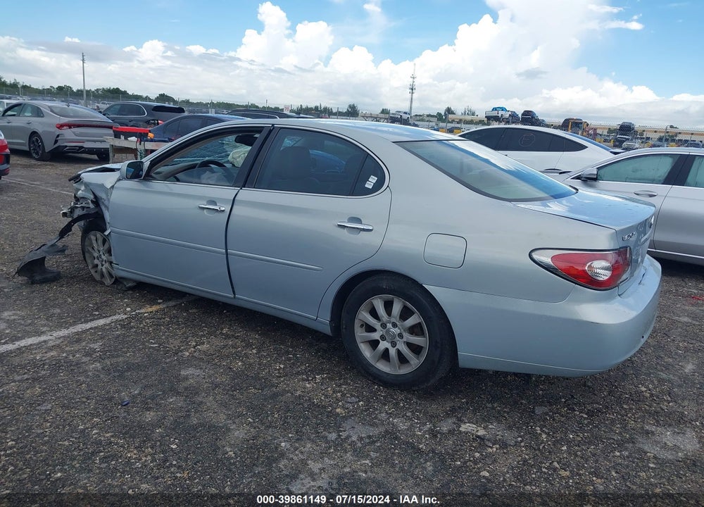2002 LEXUS ES 300 VIN: JTHBF30G820084091