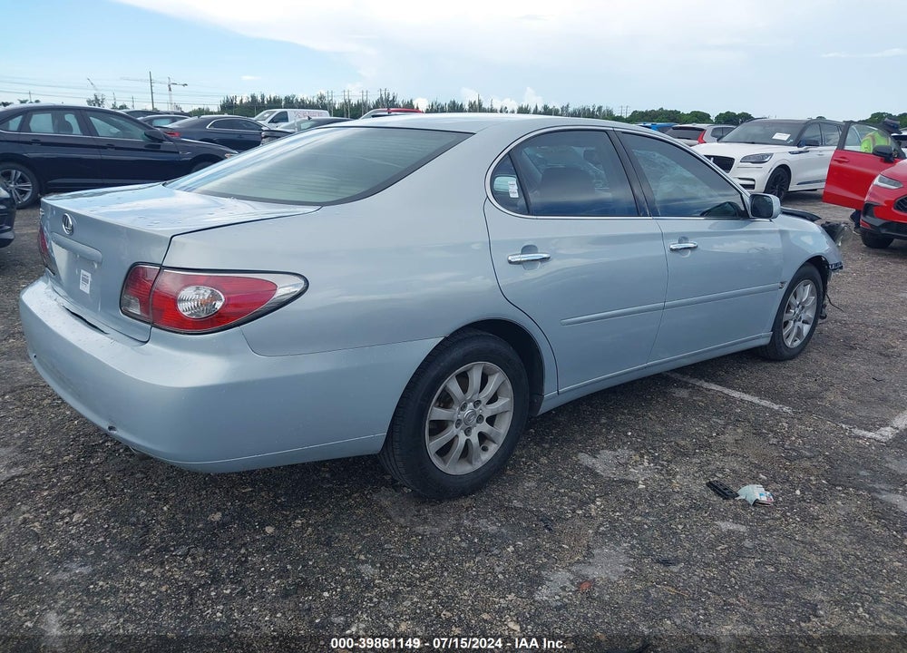 2002 LEXUS ES 300 VIN: JTHBF30G820084091